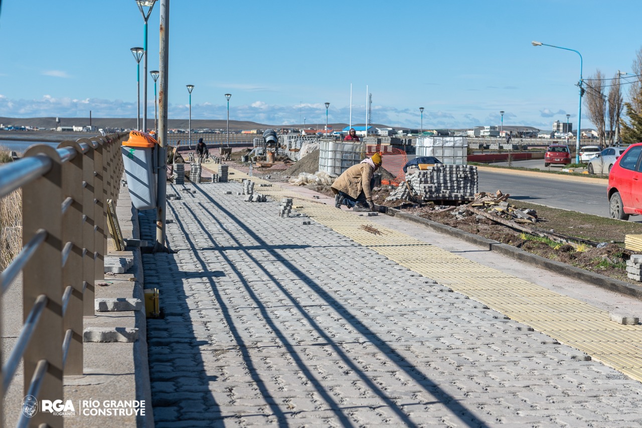 Avanza La Puesta En Valor De Las Veredas De La Costanera