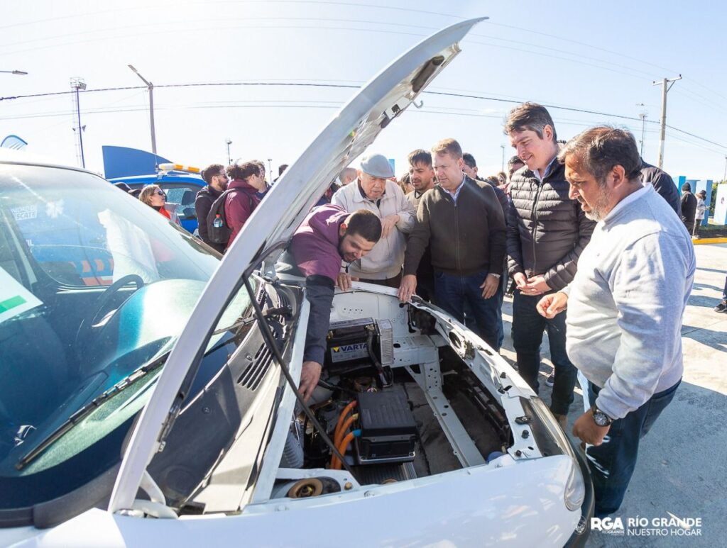 Río Grande es el primer municipio del país en convertir un auto de